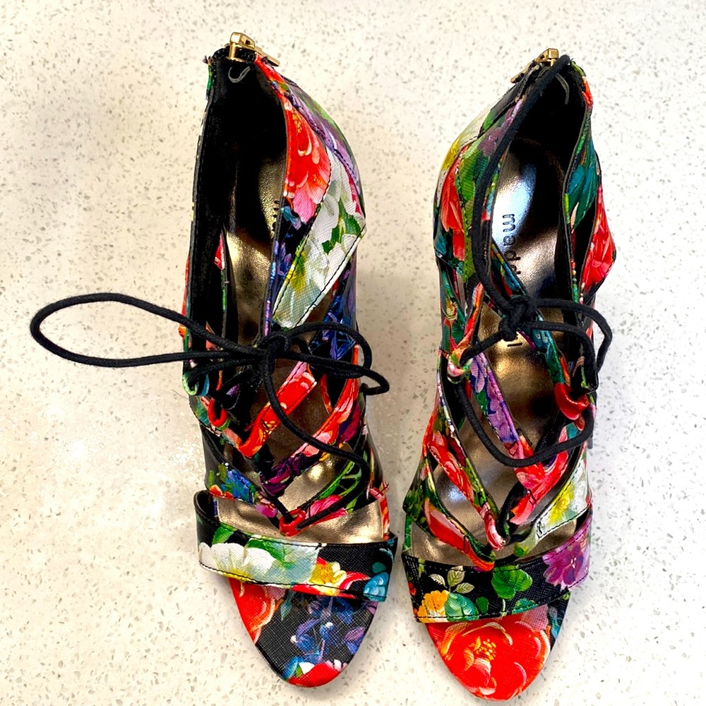 Steve Madden flower heels